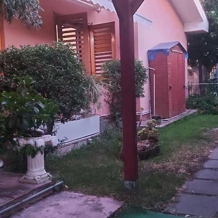 Aci Bonaccorsi Stanza In Villa Con Giardino Con Box Doccia Idromassaggio Rent A Car المظهر الخارجي الصورة