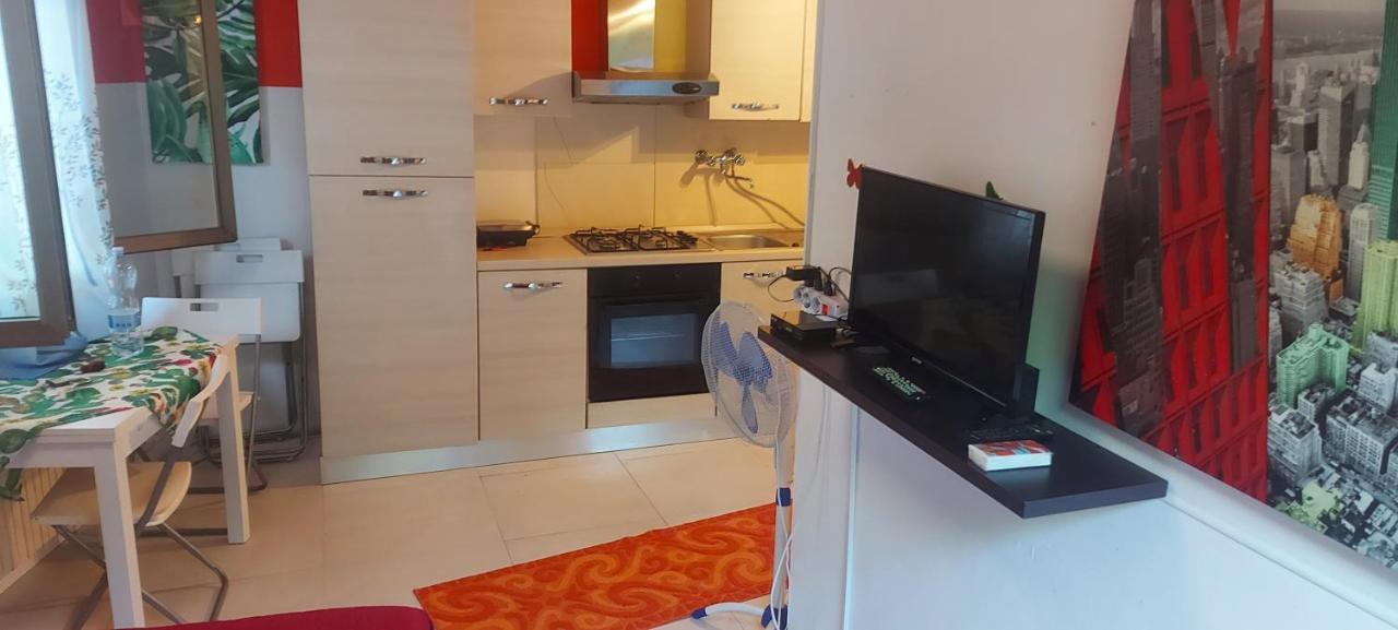 Aci Bonaccorsi Stanza In Villa Con Giardino Con Box Doccia Idromassaggio Rent A Car المظهر الخارجي الصورة