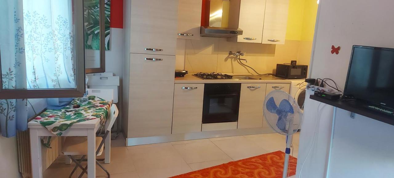 Aci Bonaccorsi Stanza In Villa Con Giardino Con Box Doccia Idromassaggio Rent A Car المظهر الخارجي الصورة