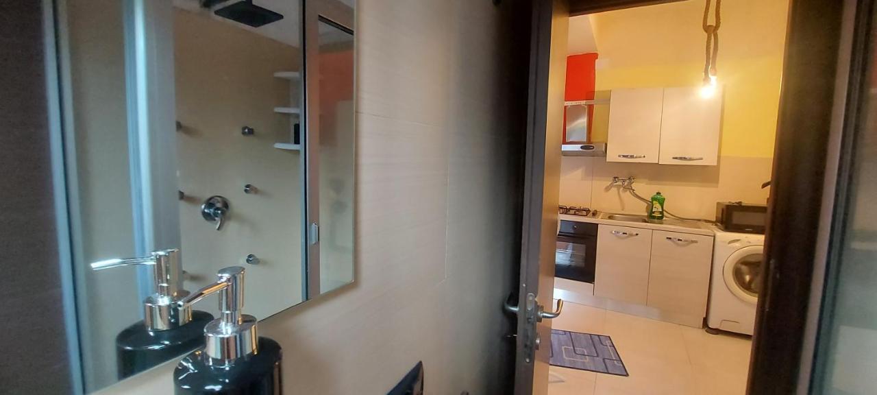 Aci Bonaccorsi Stanza In Villa Con Giardino Con Box Doccia Idromassaggio Rent A Car المظهر الخارجي الصورة