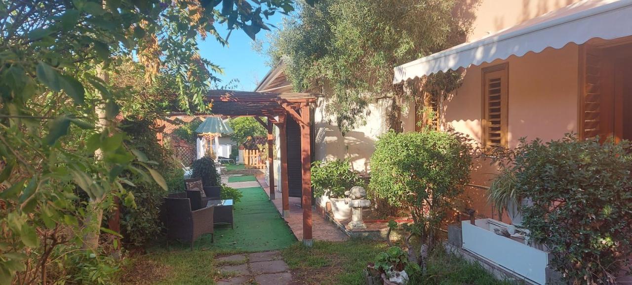 Aci Bonaccorsi Stanza In Villa Con Giardino Con Box Doccia Idromassaggio Rent A Car المظهر الخارجي الصورة